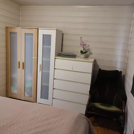 홈스테이 Separate In A Large House,on The E6 Road Biri