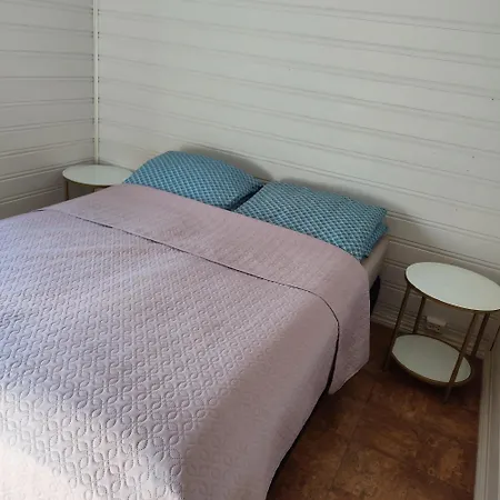 Separate In A Large House,on The E6 Road 홈스테이 *